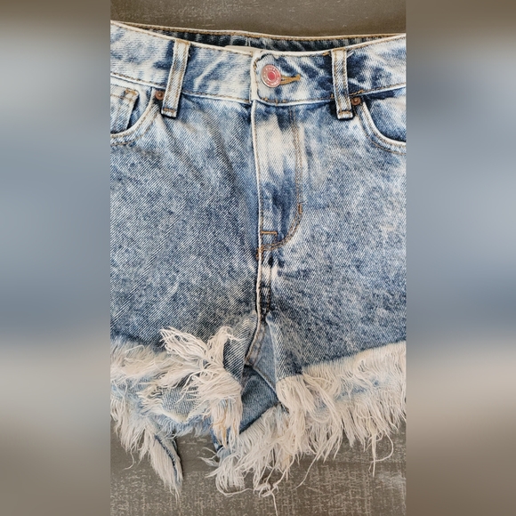 P A C S U N Hi-Rise Festival Acid Wash Raw Hem Jean Shorts Size 24 - Picture 13 of 13
